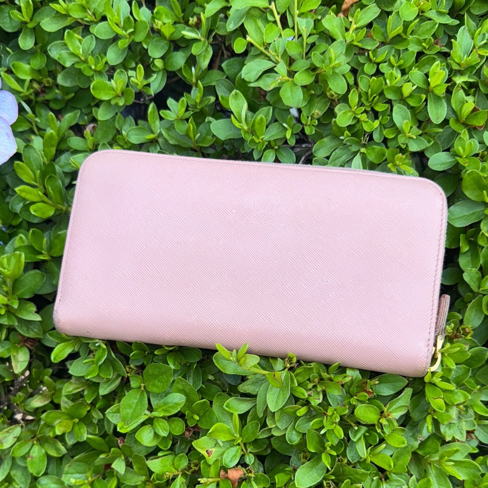 Prada Light Pink Bow Wallet GUC authentic - Picture 4 of 13